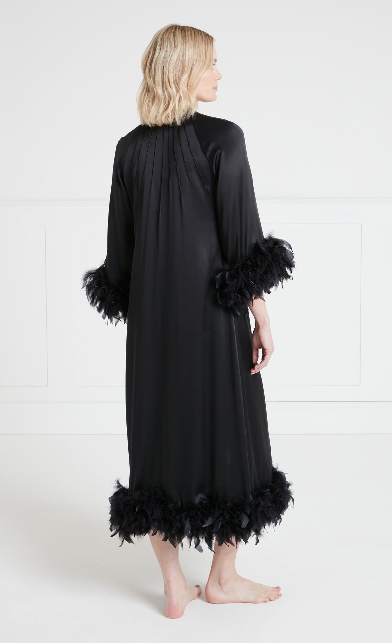 Hebe Ostrich Feather Robe - Black